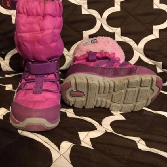 Toddler 6.5 winter boots - Picture 2 of 4